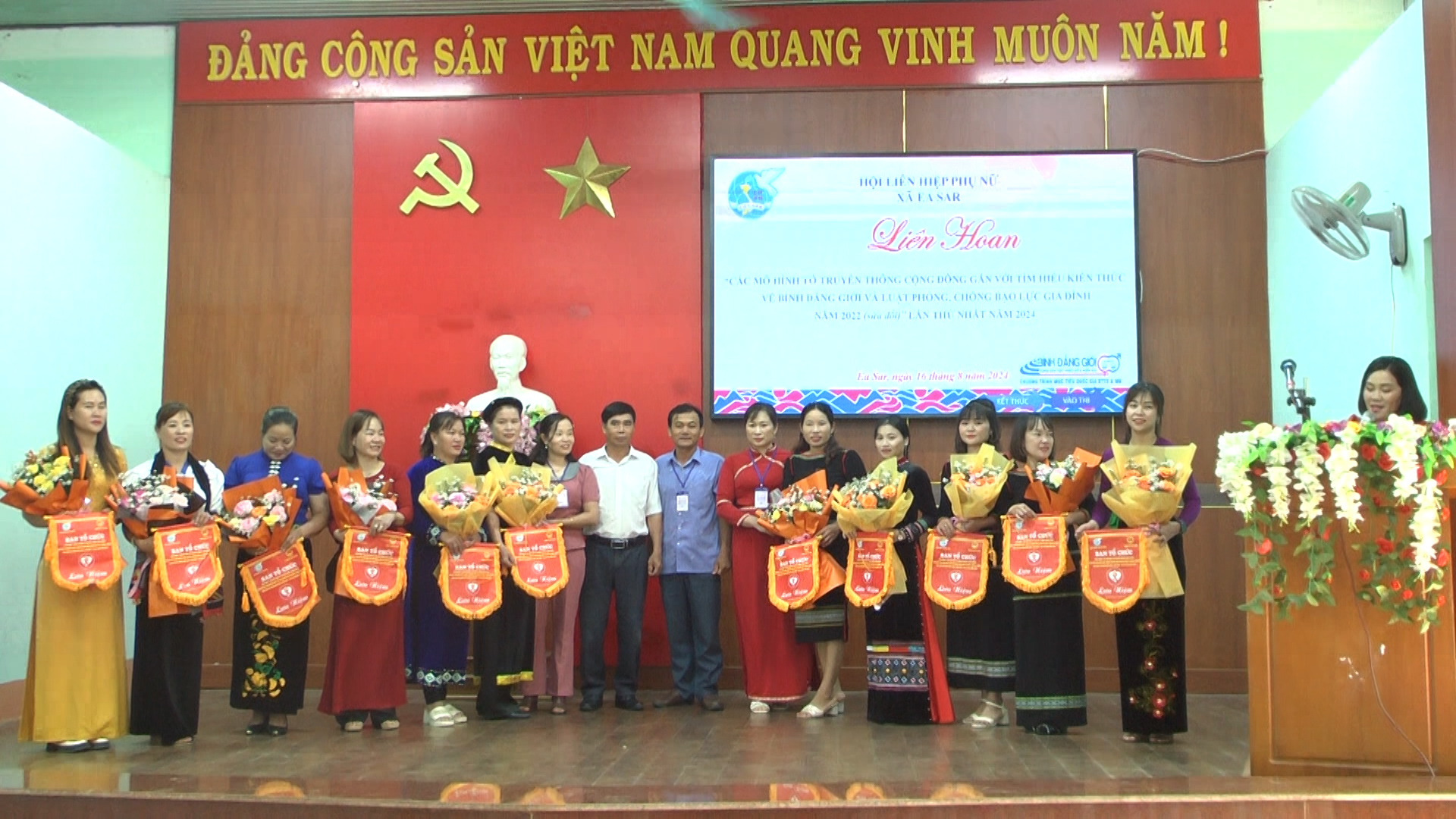 Sôi nổi Liên hoan các mô hình tổ truyền thông cộng đồng xã EaSar năm 2024